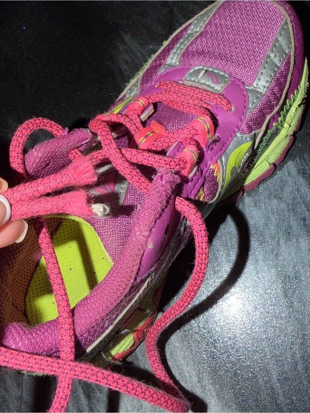 Saucony bright pink